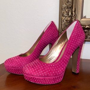BCBG pink heels 7 1/2